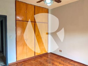 PH en Lomas Del Mirador - Impecable 3 amb  con patio, balcón y parrilla