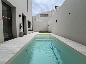 Venta casa Rosario barrio Abasto 4 Dormitorios luminosa moderna estrenar amplia