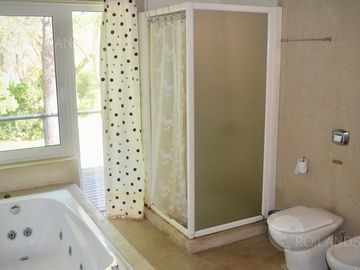 VENTA Casa 7 ambientes en Mar De Las Pampas