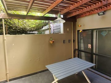 Casa en venta 2 dormitorios Rosario Echesortu - Patio y Pileta