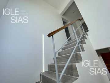 Casa en venta y en alquiler en Araucarias, Puertos. Escobar
