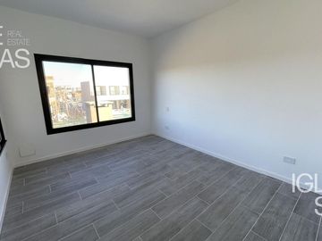 Casa en venta y en alquiler en Araucarias, Puertos. Escobar