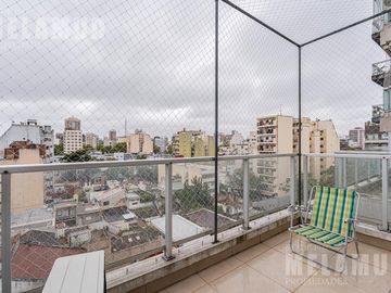 MONOAMBIENTE / VENTA / FLORES CON COCHERA