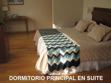 EXCEPCIONAL CASA EN ADROGUE
