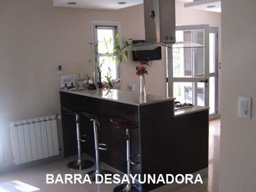 EXCEPCIONAL CASA EN ADROGUE