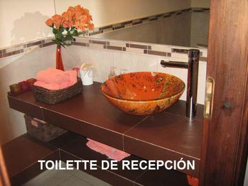 EXCEPCIONAL CASA EN ADROGUE