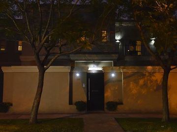 EXCEPCIONAL CASA EN ADROGUE