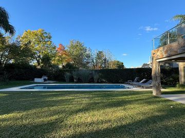 Casa en  venta 9 ambientes en Ayres de Pilar, Pilar