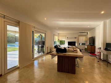 Casa en  venta 9 ambientes en Ayres de Pilar, Pilar