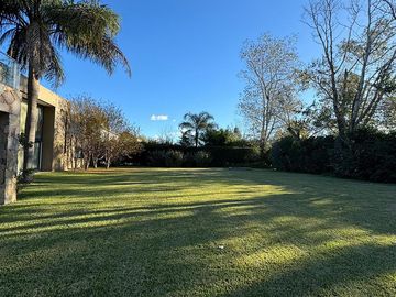 Casa en  venta 9 ambientes en Ayres de Pilar, Pilar