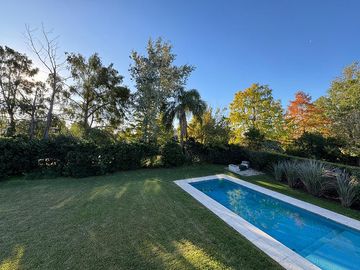 Casa en  venta 9 ambientes en Ayres de Pilar, Pilar