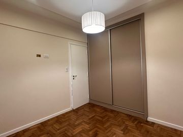 Departamento en venta-3 ambientes con dependencia-Centro-Mar del Plata