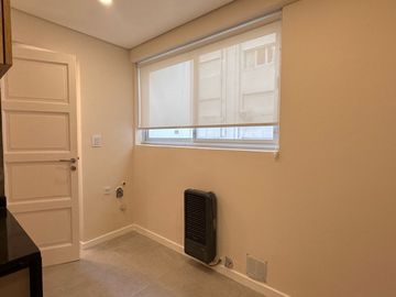 Departamento en venta-3 ambientes con dependencia-Centro-Mar del Plata