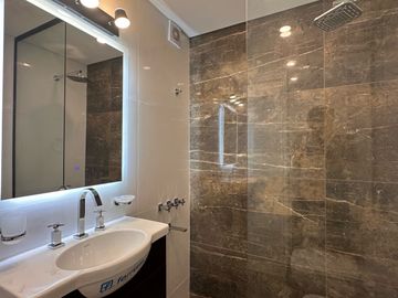 Departamento en venta-3 ambientes con dependencia-Centro-Mar del Plata