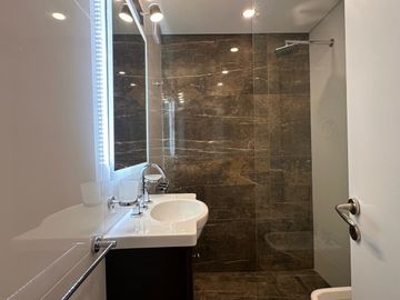 Departamento en venta-3 ambientes con dependencia-Centro-Mar del Plata