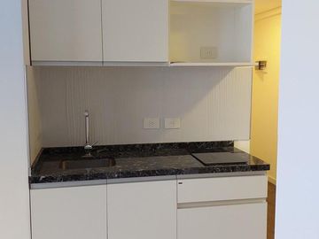 VENTA DEPARTAMENTO MONO AMBIENTE :: EDIFICIO ACONDICIONADO A NUEVO