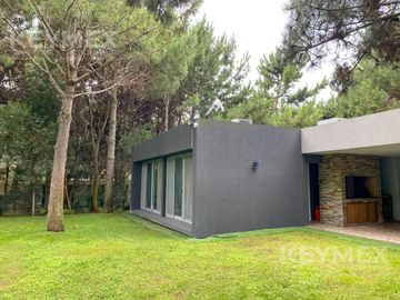 Casa en Barrio Residencial I lote 334, Costa Esmeralda