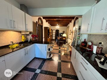 Casa Casona 8 Dormitorios Antigua - Balcarce 1100 - Centro Rosario | Venta
