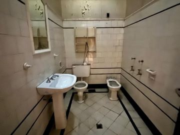 Casa Casona 8 Dormitorios Antigua - Balcarce 1100 - Centro Rosario | Venta