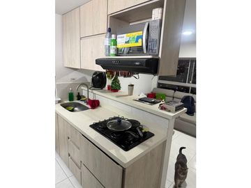 Se Vende Apartaestudio en Barrio Cristobal La América, Medellin (c)