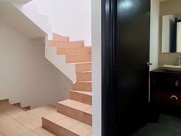 CASA AMUEBLADA EN RENTA EN METEPEC DE 2 RECAMARAS, CERCANA A ESTACION DE TREN