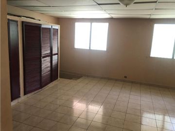 SE VENDE CASA // COLÓN CATIVA