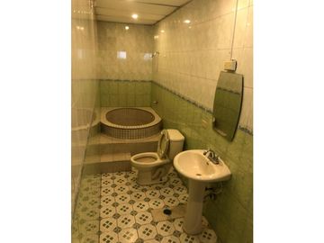 SE VENDE CASA // COLÓN CATIVA