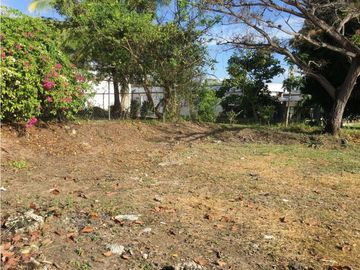 TERRENO / CORONADO / 800 M2 /  AREA RESIDENCIAL / LOTE PLANO
