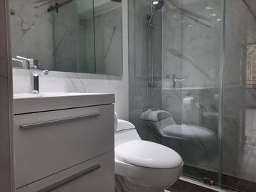 Metro Inés de Suarez. Las Violetas