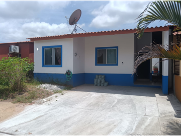 Venta de casa semiamoblada en Arboledas-Los Castaños-JB