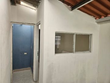 Venta de casa semiamoblada en Arboledas-Los Castaños-JB