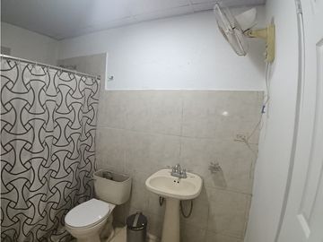 Venta de casa semiamoblada en Arboledas-Los Castaños-JB