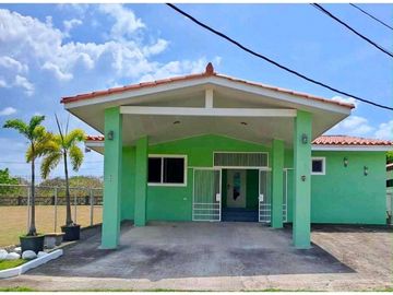 SE VENDE CASA CLUB ECUESTRE CORONADO 327M2 CON PISCINA Y TERRAZAS