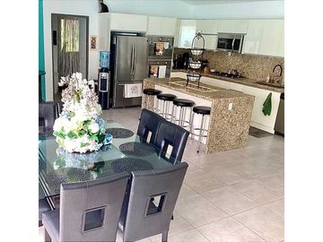 SE VENDE CASA CLUB ECUESTRE CORONADO 327M2 CON PISCINA Y TERRAZAS