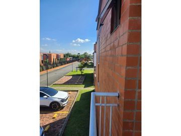 VENDO CASA EN CONDOMINIO EN 5 SOLES JAMUNDI (F.D) CW:9459180