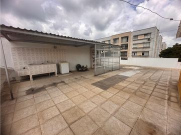 VENDO CASA 2 PISOS MAS TERRAZA UNIFAMILIAR EN LA FLORA (B.V)CW:9718859