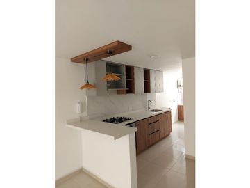 VENDO APARTAMENTO PISO 3 EN EDIFICIO EN GRANADA (D.M) CW:9885394