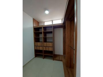 VENDO APARTAMENTO PISO 3 EN EDIFICIO EN GRANADA (D.M) CW:9885394
