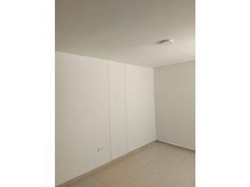 VENDO APARTAMENTO PISO 3 EN EDIFICIO EN GRANADA (D.M) CW:9885394