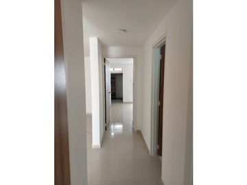 VENDO APARTAMENTO PISO 3 EN EDIFICIO EN GRANADA (D.M) CW:9885394