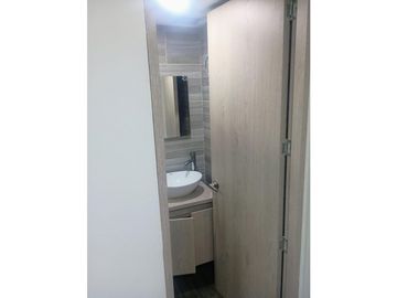 VENDO APARTAMENTO PISO 2 EN BRISAS DEL LIMONAR (D.C) CW:9944131