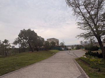 Terreno en venta en Lomas Acueducto