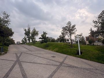 Terreno en venta en Lomas Acueducto