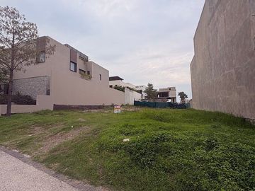Terreno en venta en Lomas Acueducto