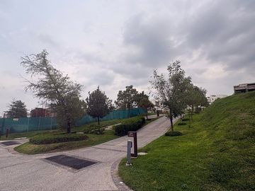 Terreno en venta en Lomas Acueducto