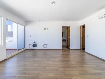 CASA EN LOMAS DEL TEC - $9.4 MDP