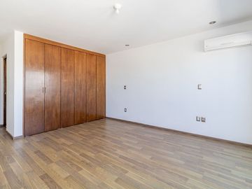 CASA EN LOMAS DEL TEC - $9.4 MDP