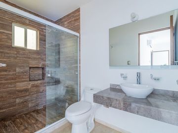CASA EN LOMAS DEL TEC - $9.4 MDP