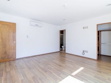 CASA EN LOMAS DEL TEC - $9.4 MDP