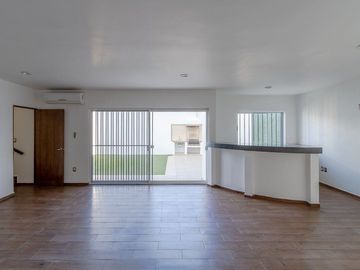CASA EN LOMAS DEL TEC - $9.4 MDP